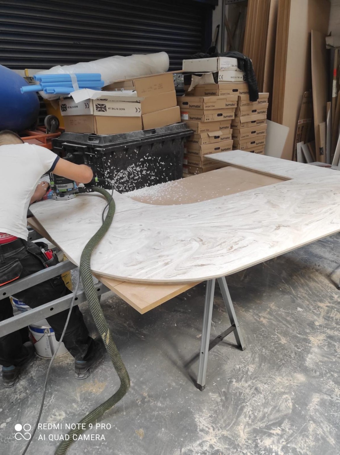 Bespoke countertop fabrication in the workshop